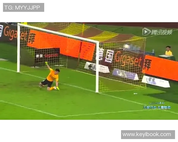 中国足球球星聚会回顾与展望 球员互动增进友谊 展现中国足球新气象