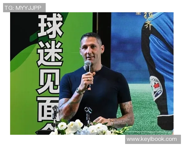 足球巨星的语音风格与语言魅力如何影响他们的全球形象与球迷互动